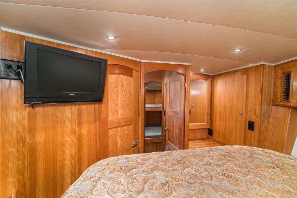 Slide: The Image of Navigator 62 Pilothouse 2008 - 51