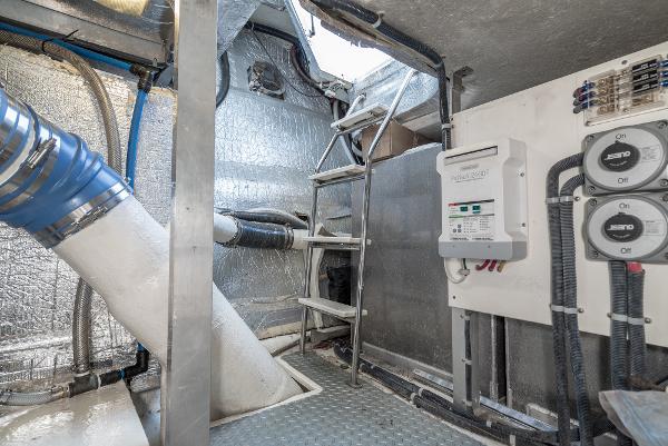 Slide: The Image of Navigator 62 Pilothouse 2008 - 62