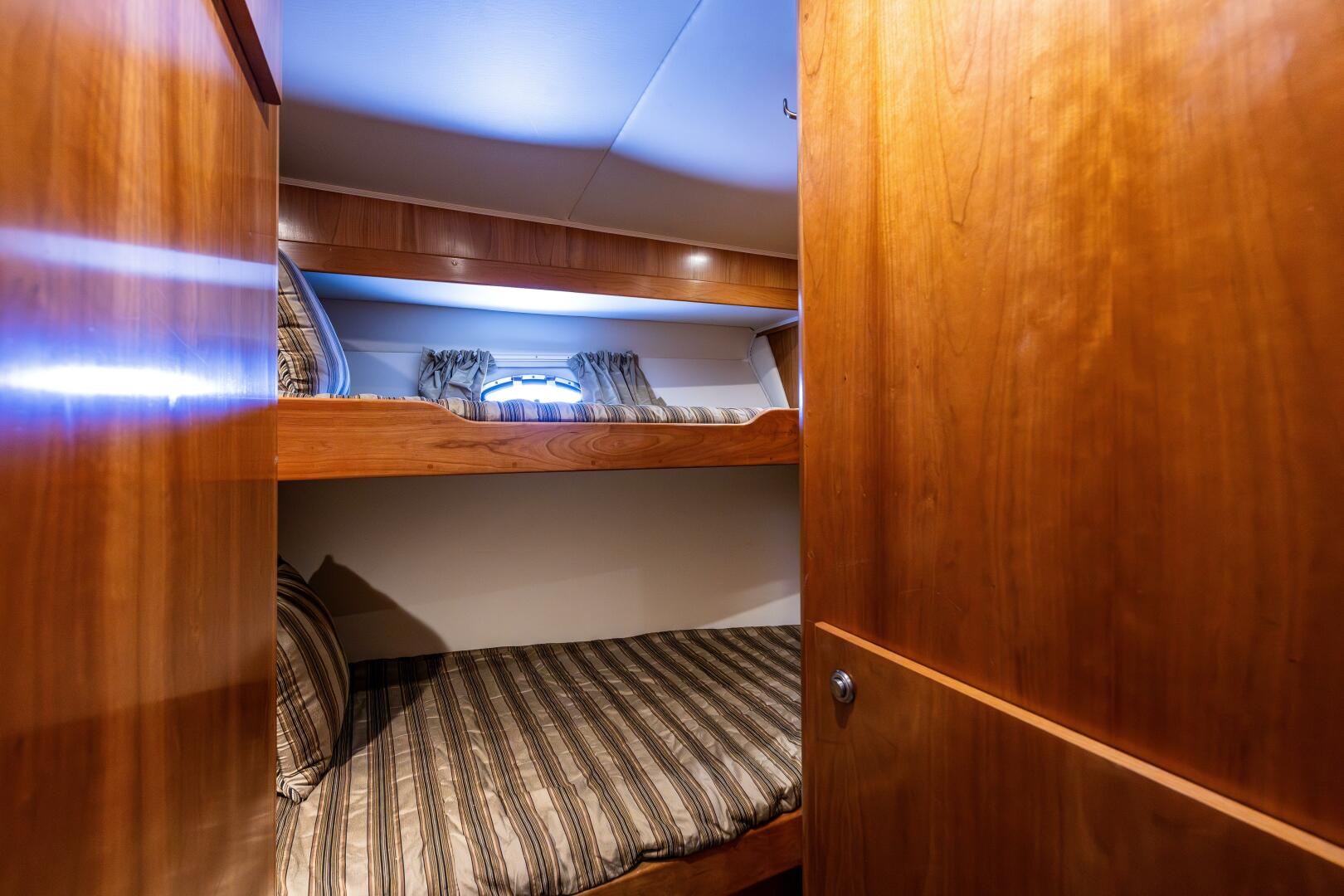 Slide: The Image of Navigator Classic 5300 2004 - 5345547