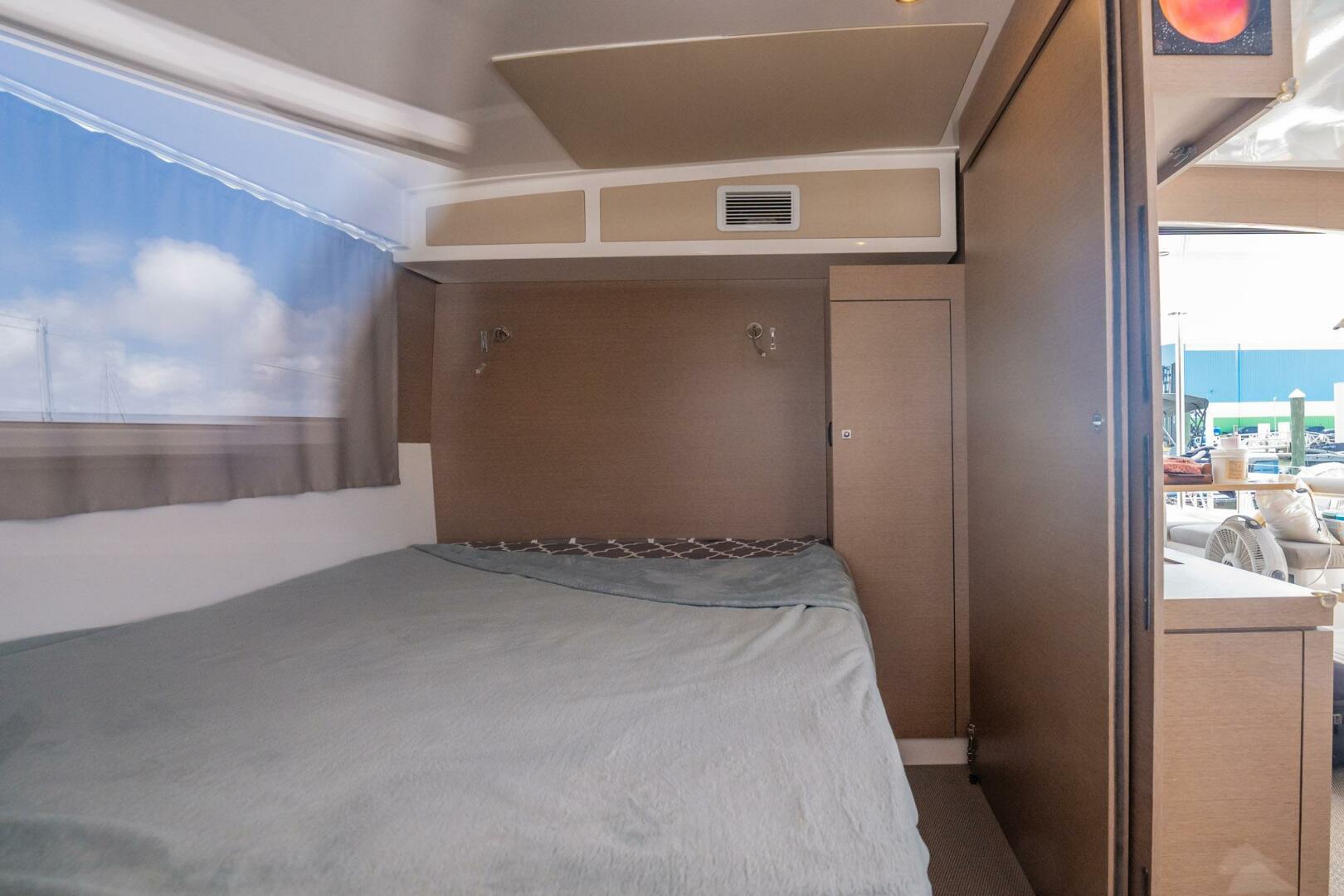 Slide: The Image of Neel 47 2021 - 4344826