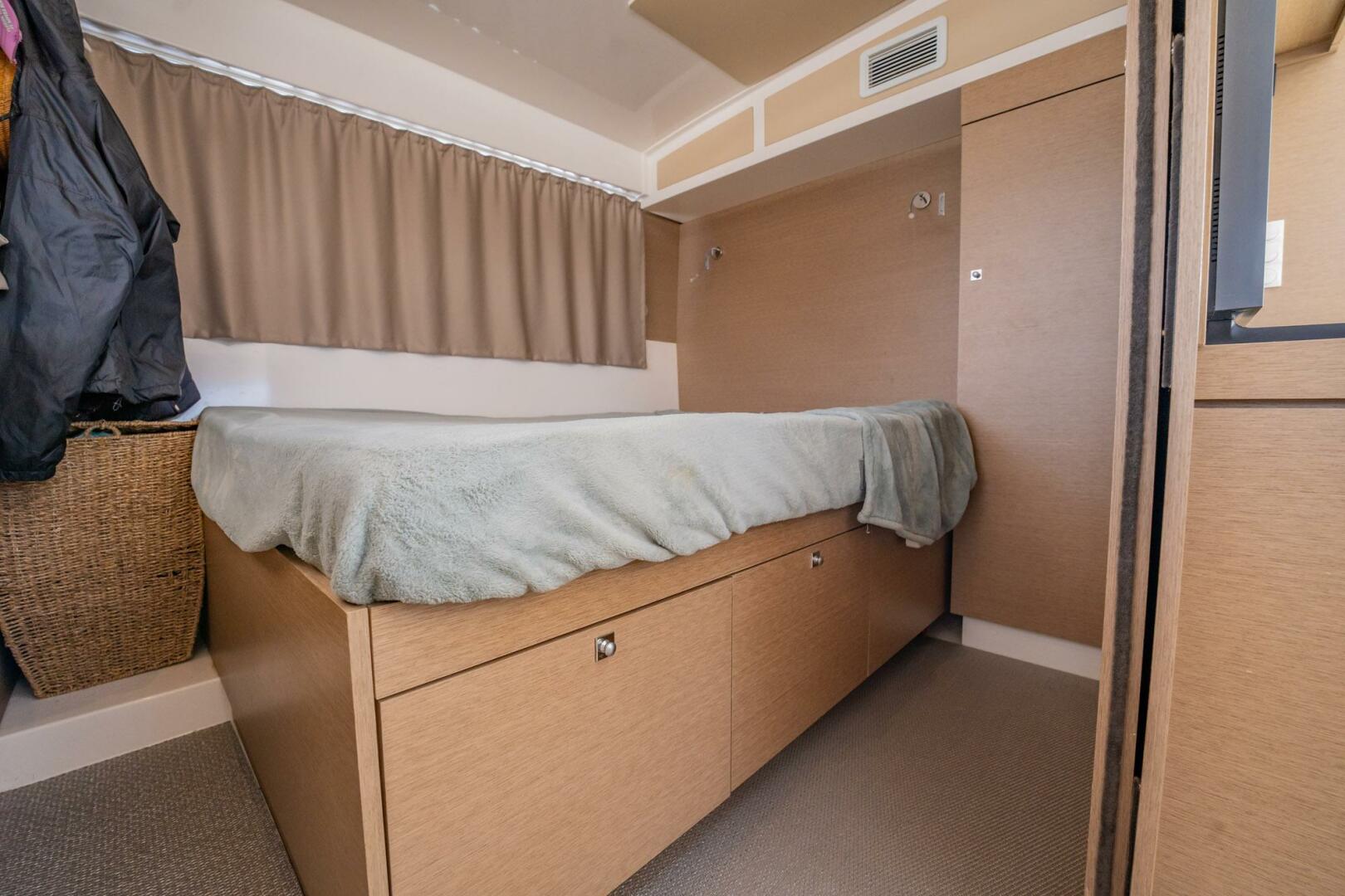 Slide: The Image of Neel 47 2021 - 4344842