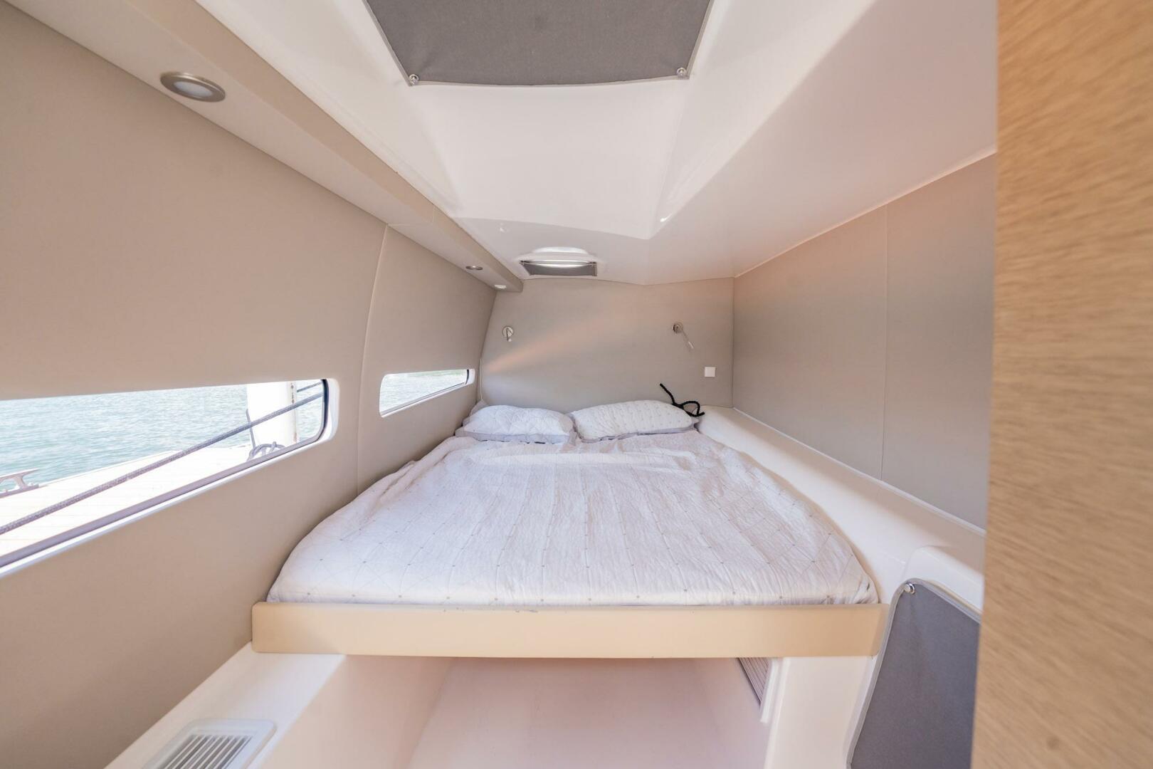 Slide: The Image of Neel 47 2021 - 4344851