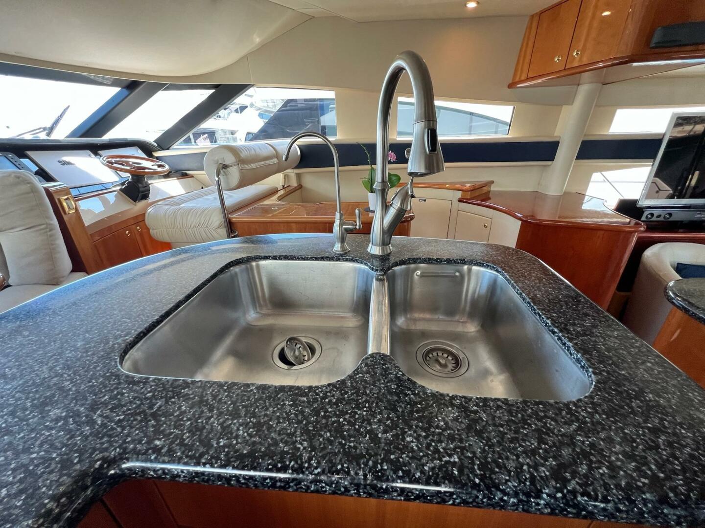 Slide: The Image of 2001 Neptunus 56 Flybridge- Galley - 5226587