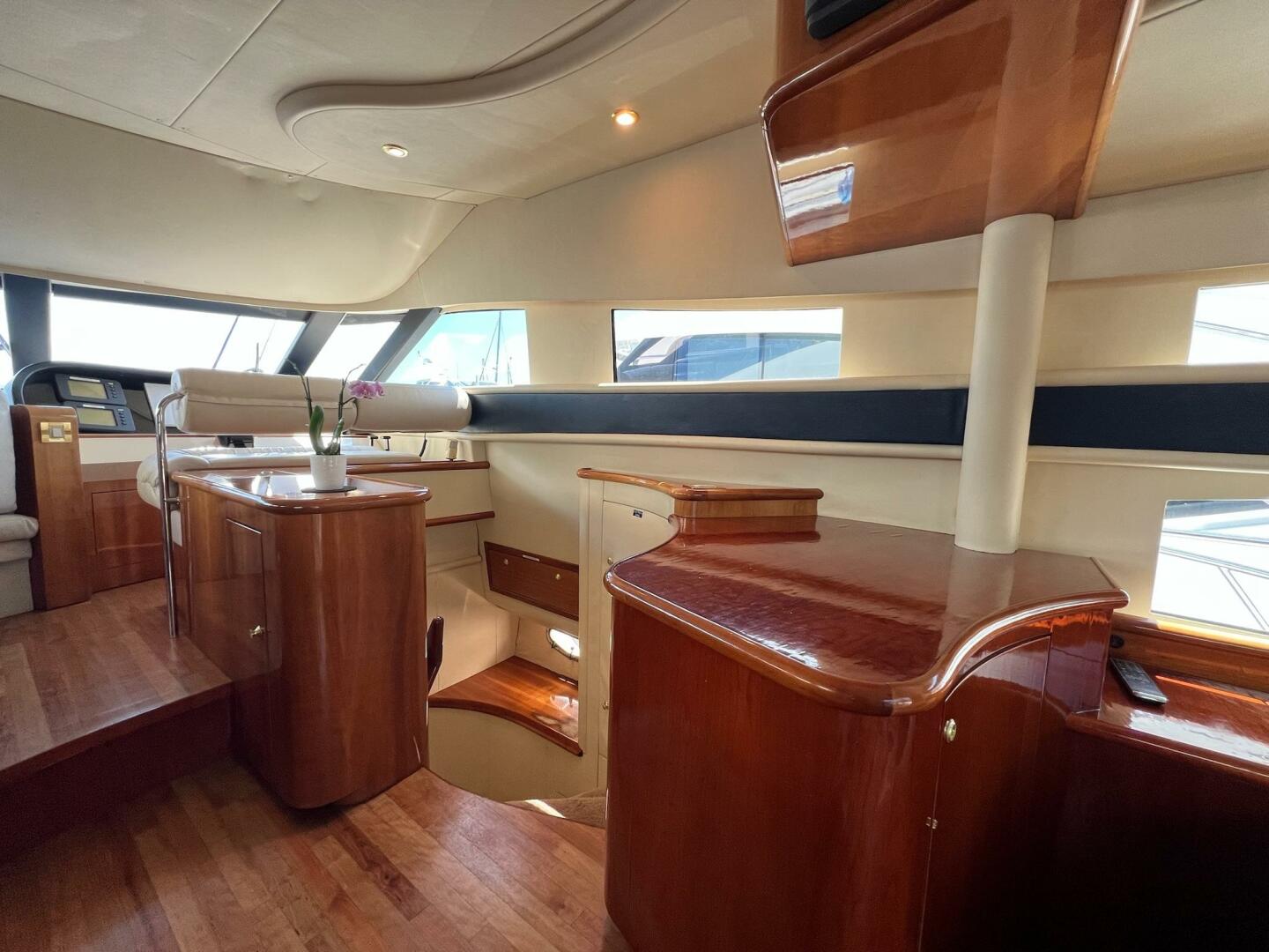 Slide: The Image of 2001 Neptunus 56 Flybridge- Companionway - 5226584