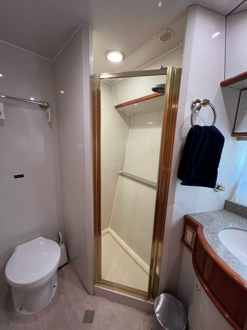 Slide: The Image of 2001 Neptunus 56 Flybridge- VIP Head - 5226561