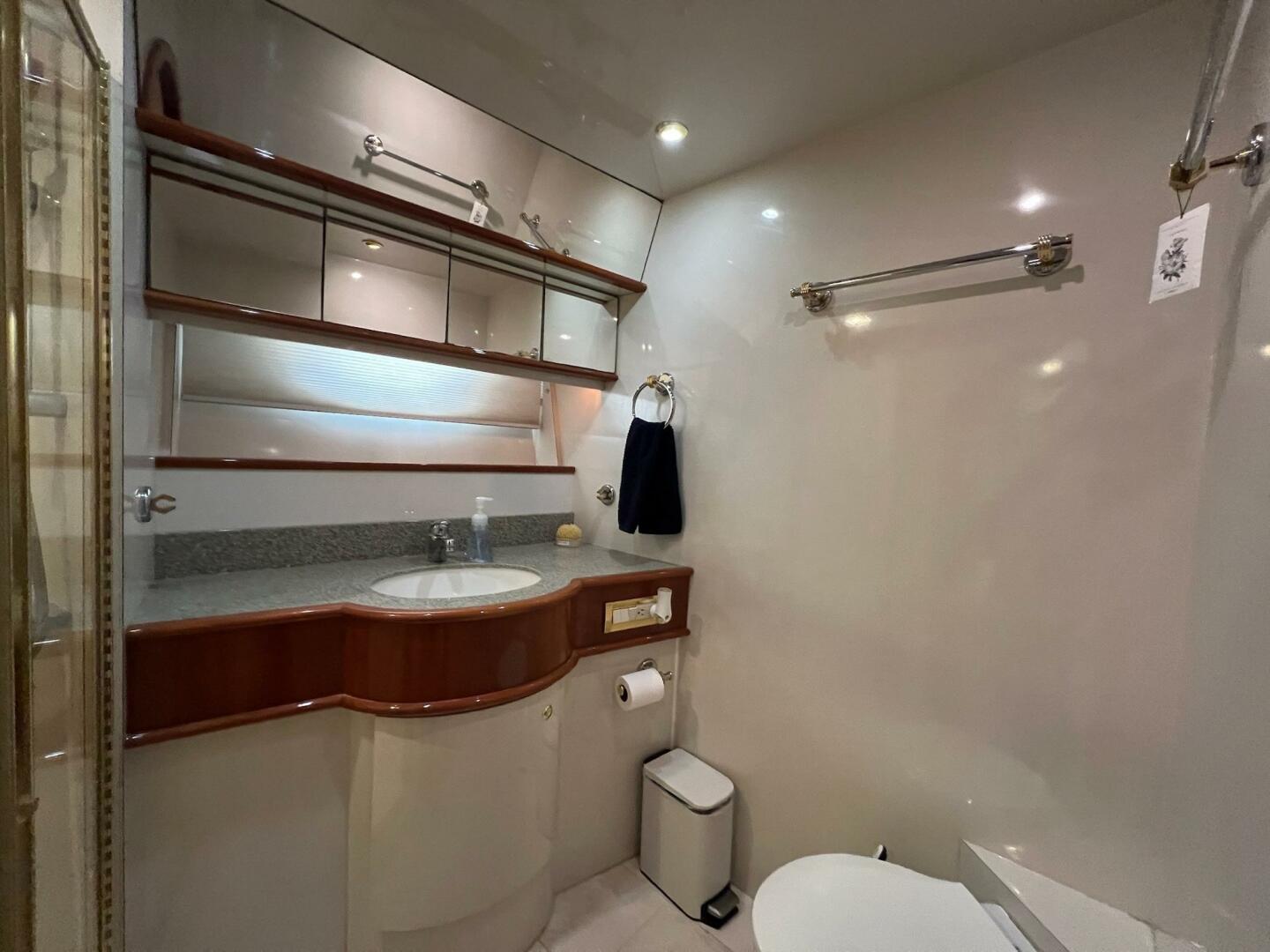 Slide: The Image of 2001 Neptunus 56 Flybridge- MSTR Head - 5226569