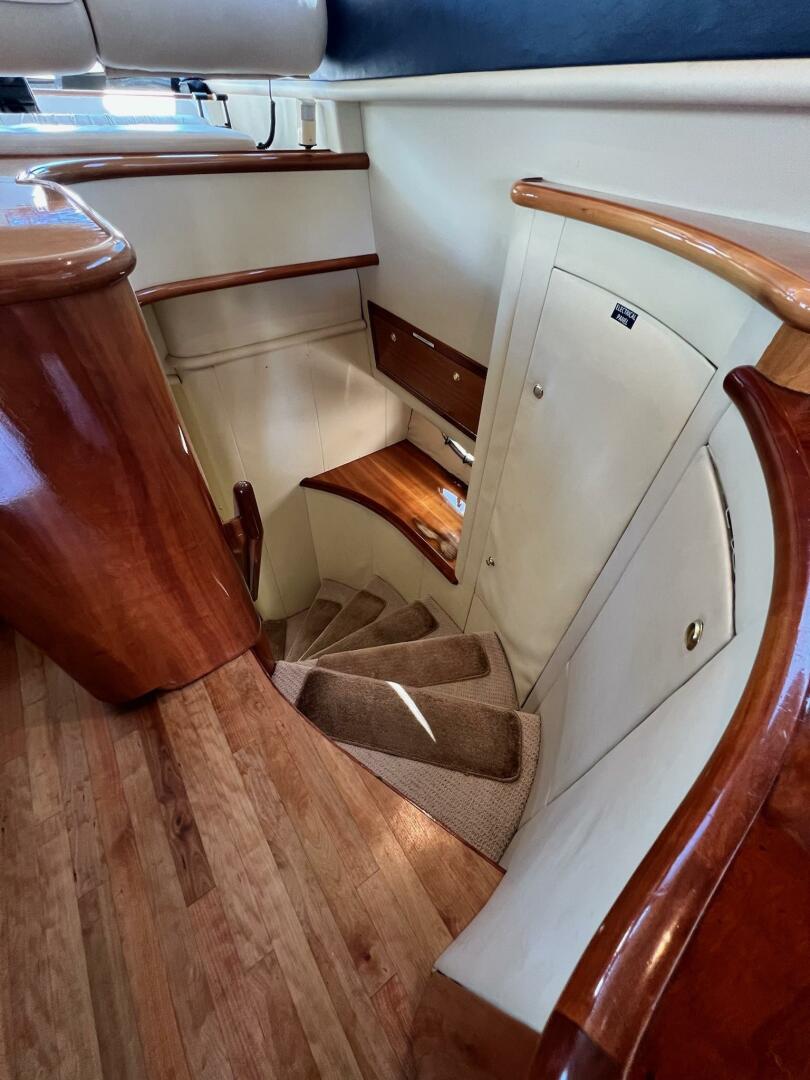 Slide: The Image of 2001 Neptunus 56 Flybridge- Companionway - 5226574