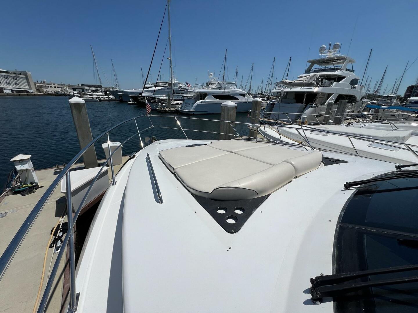 Slide: The Image of 2001 Neptunus 56 Flybridge- Bow - 5226600