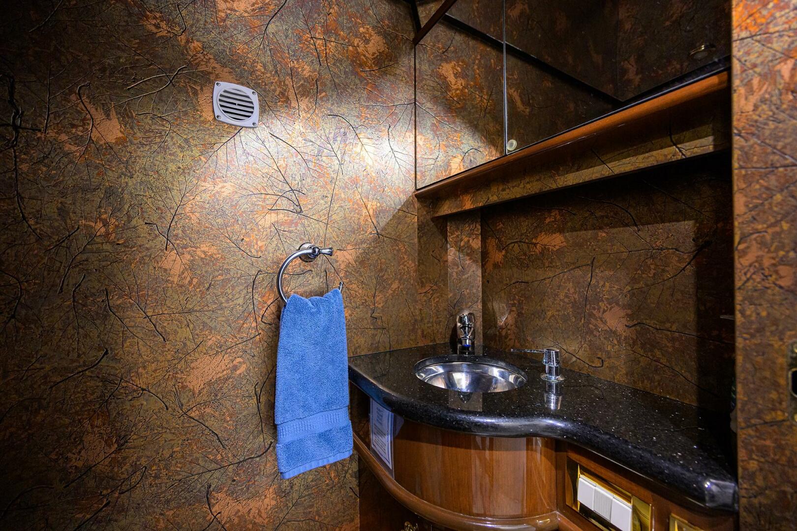 Slide: The Image of Day Head - 5125082