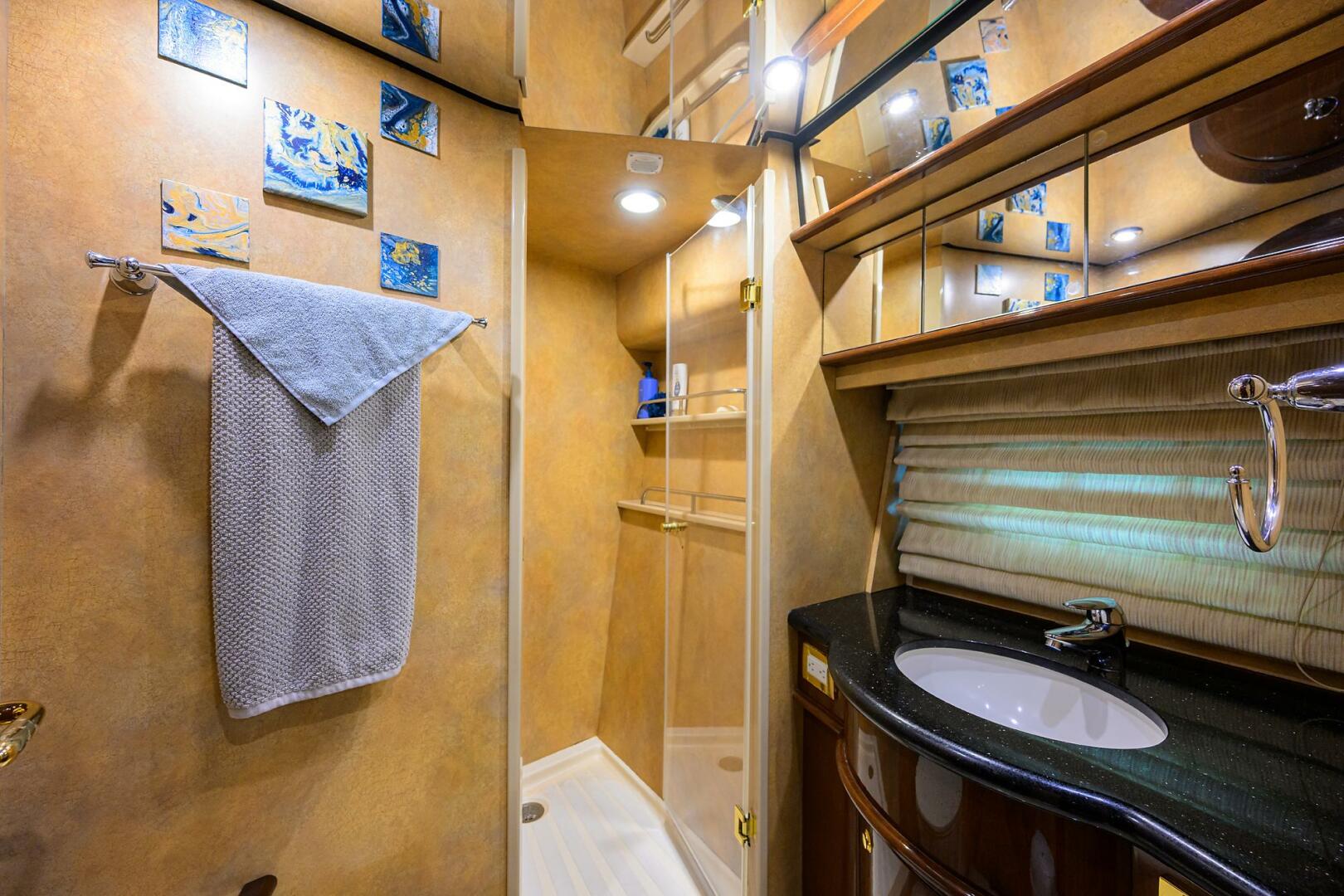 Slide: The Image of  Guest Head - 5125106