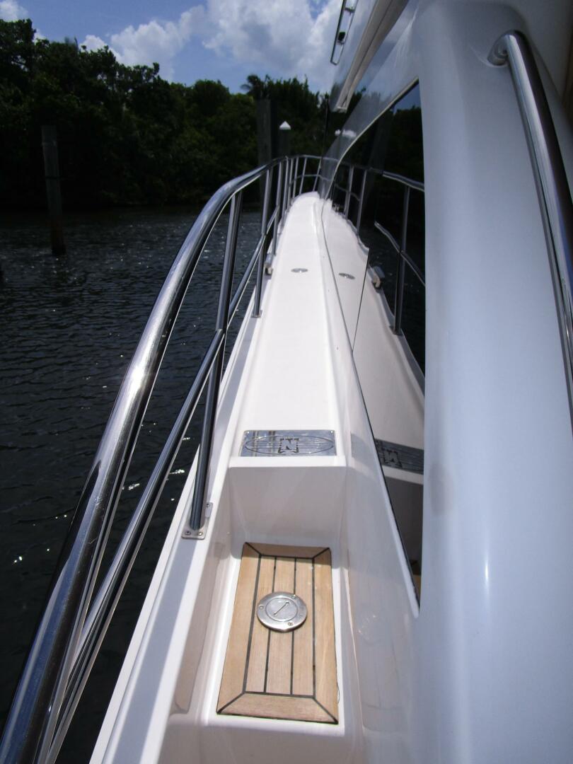 Slide: The Image of Side Decks   - 5391479