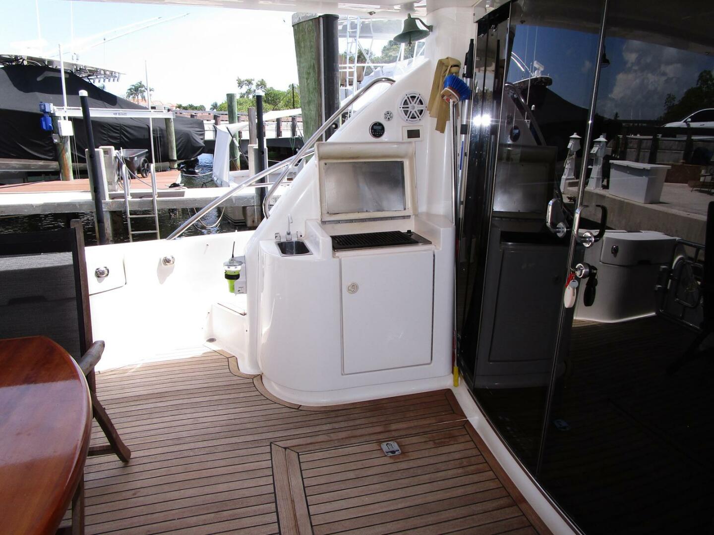 Slide: The Image of Aft Deck Grill + Sink   - 5391483
