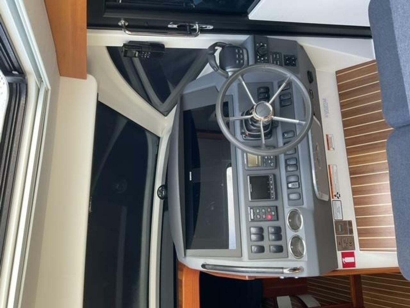 Slide: The Image of Nimbus 405 Coupe 2022 - 21