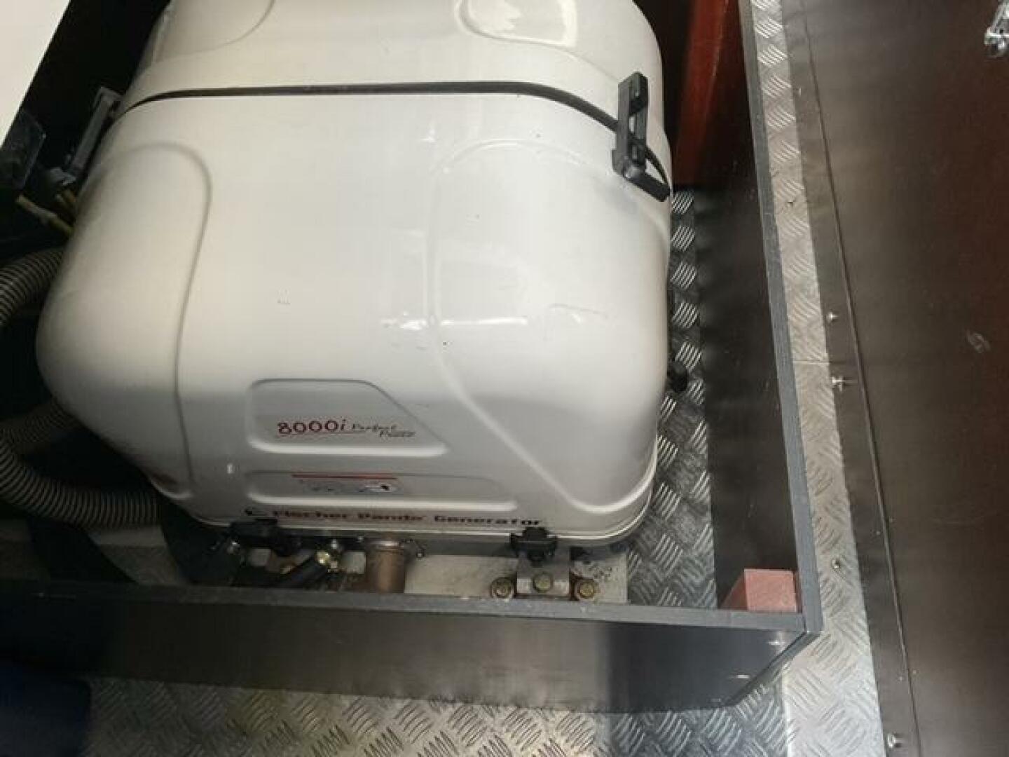 Slide: The Image of Nimbus 405 Coupe 2022 - 28