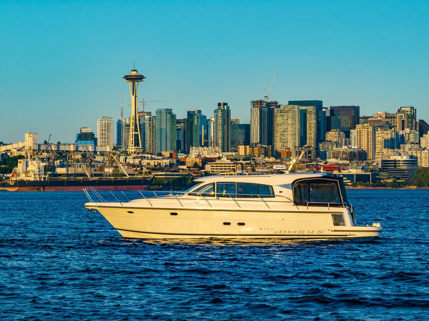 Slide: The Image of Nimbus 405 Coupe 2022 - 5395095