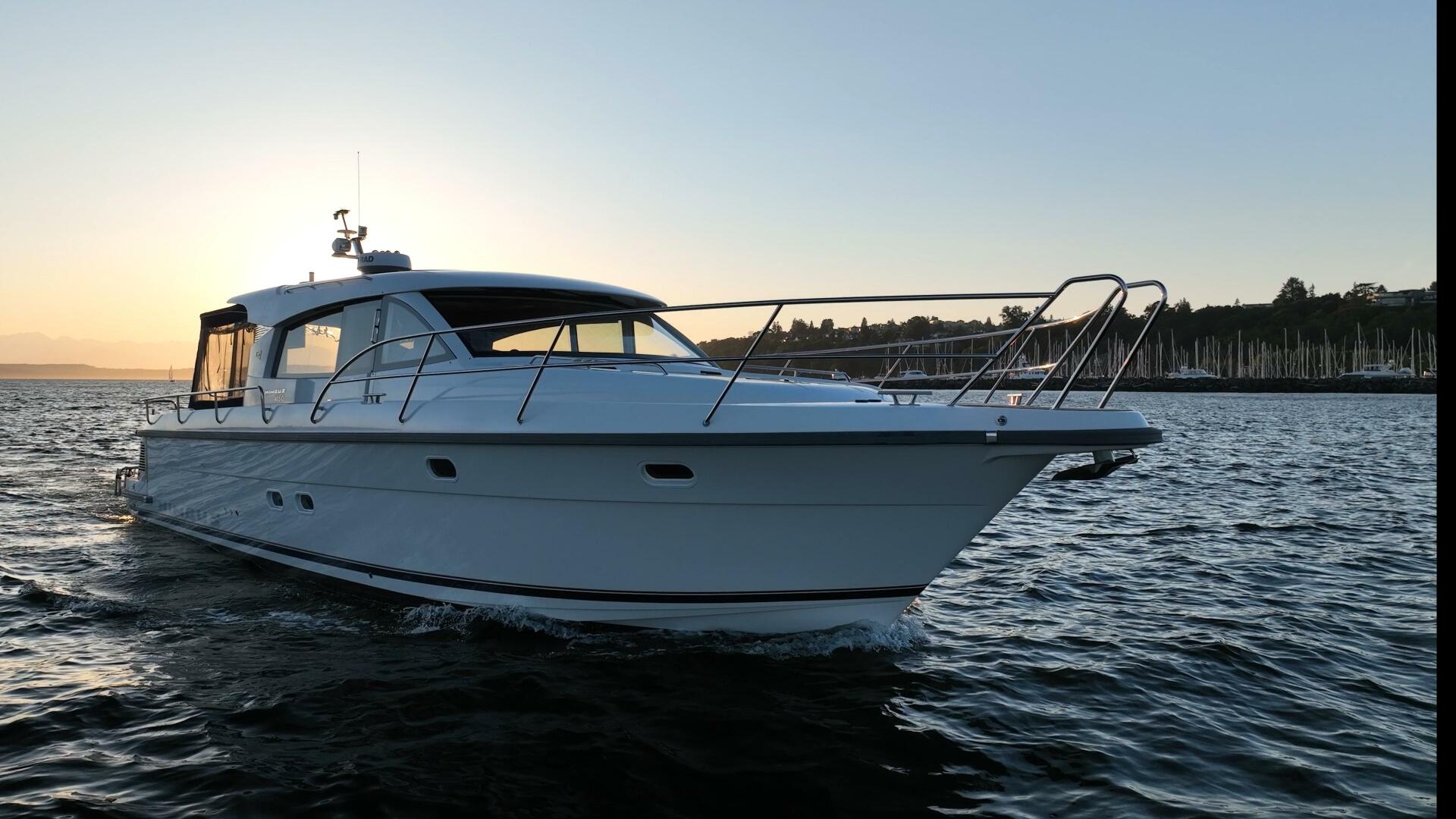 Slide: The Image of Nimbus 405 Coupe 2022 - 5395105