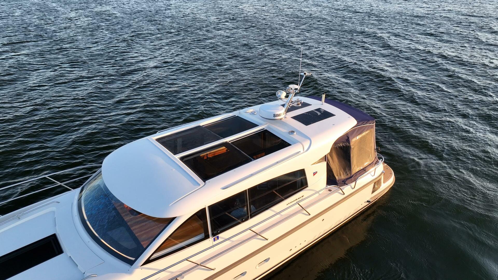 Slide: The Image of Nimbus 405 Coupe 2022 - 5395111