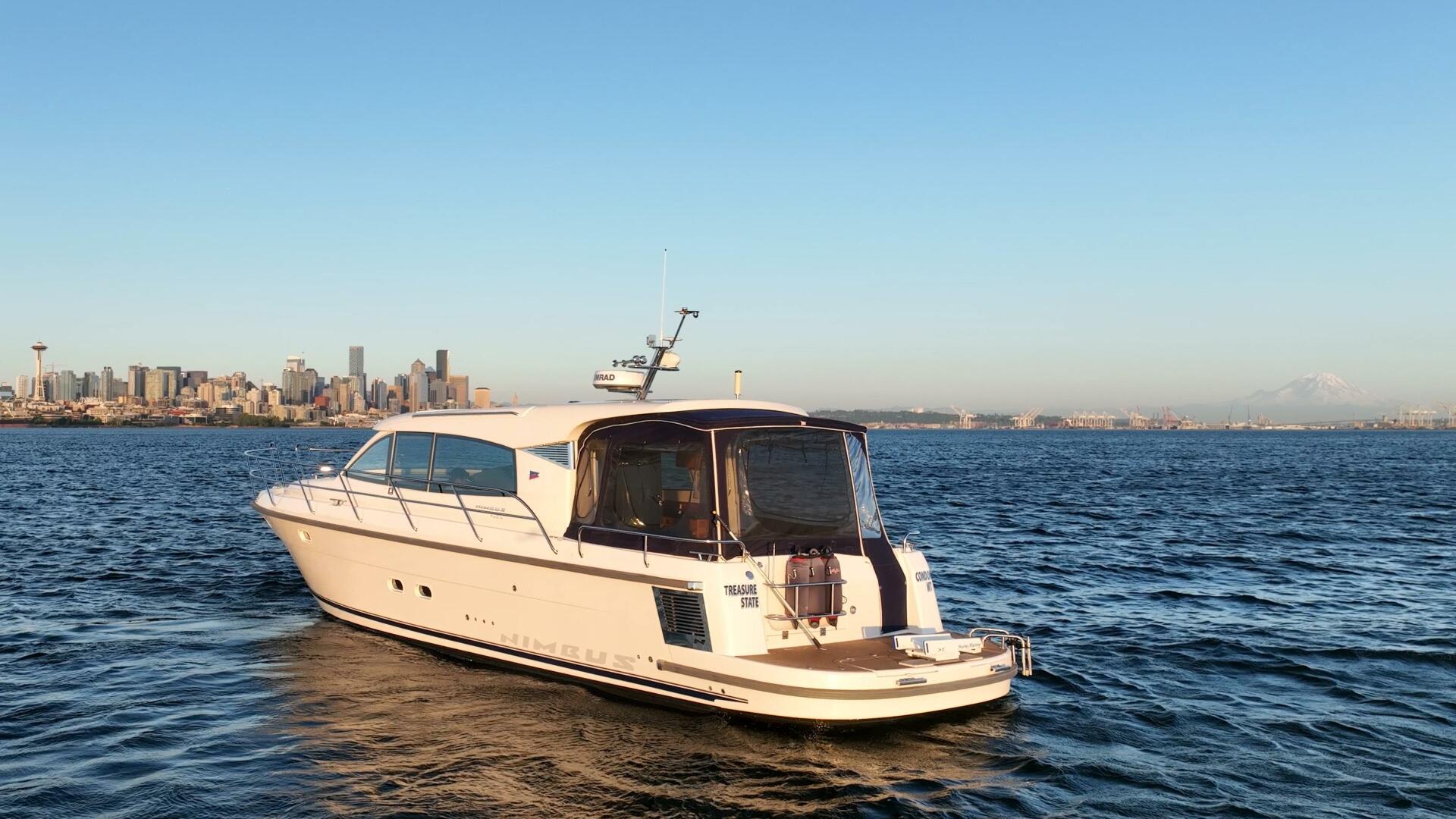 Slide: The Image of Nimbus 405 Coupe 2022 - 5395115