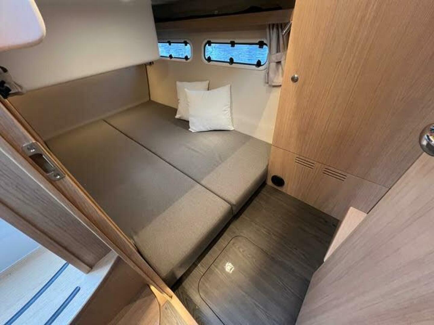 Slide: The Image of Nimbus 405 Coupe #124 2023 - 4192163