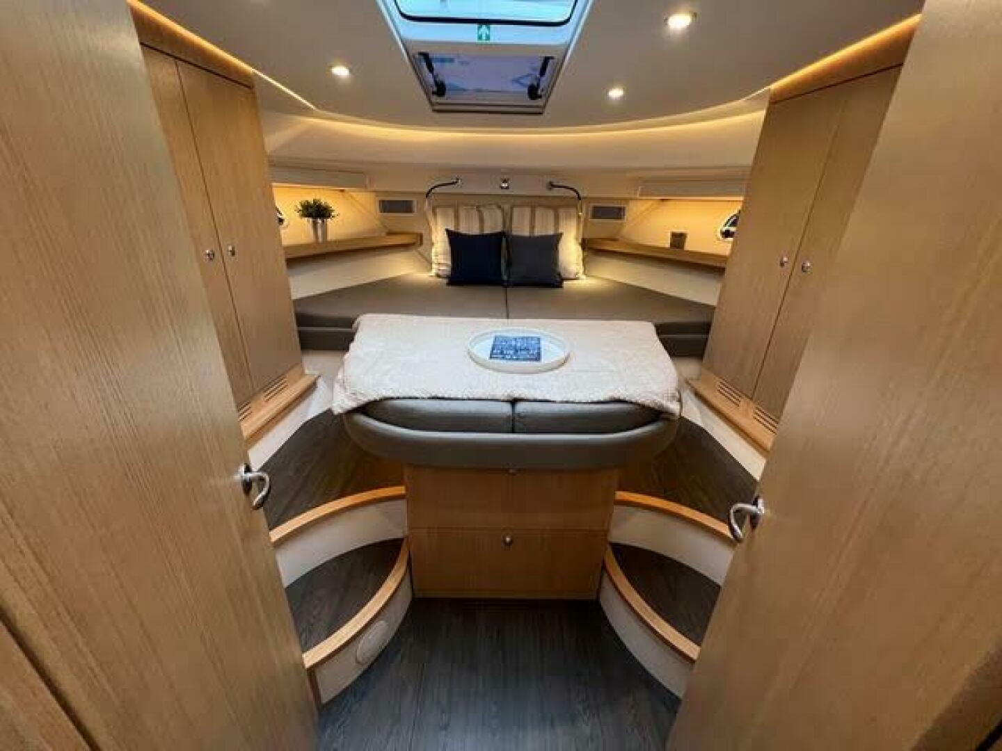 Slide: The Image of Nimbus 405 Coupe #124 2023 - 4192164