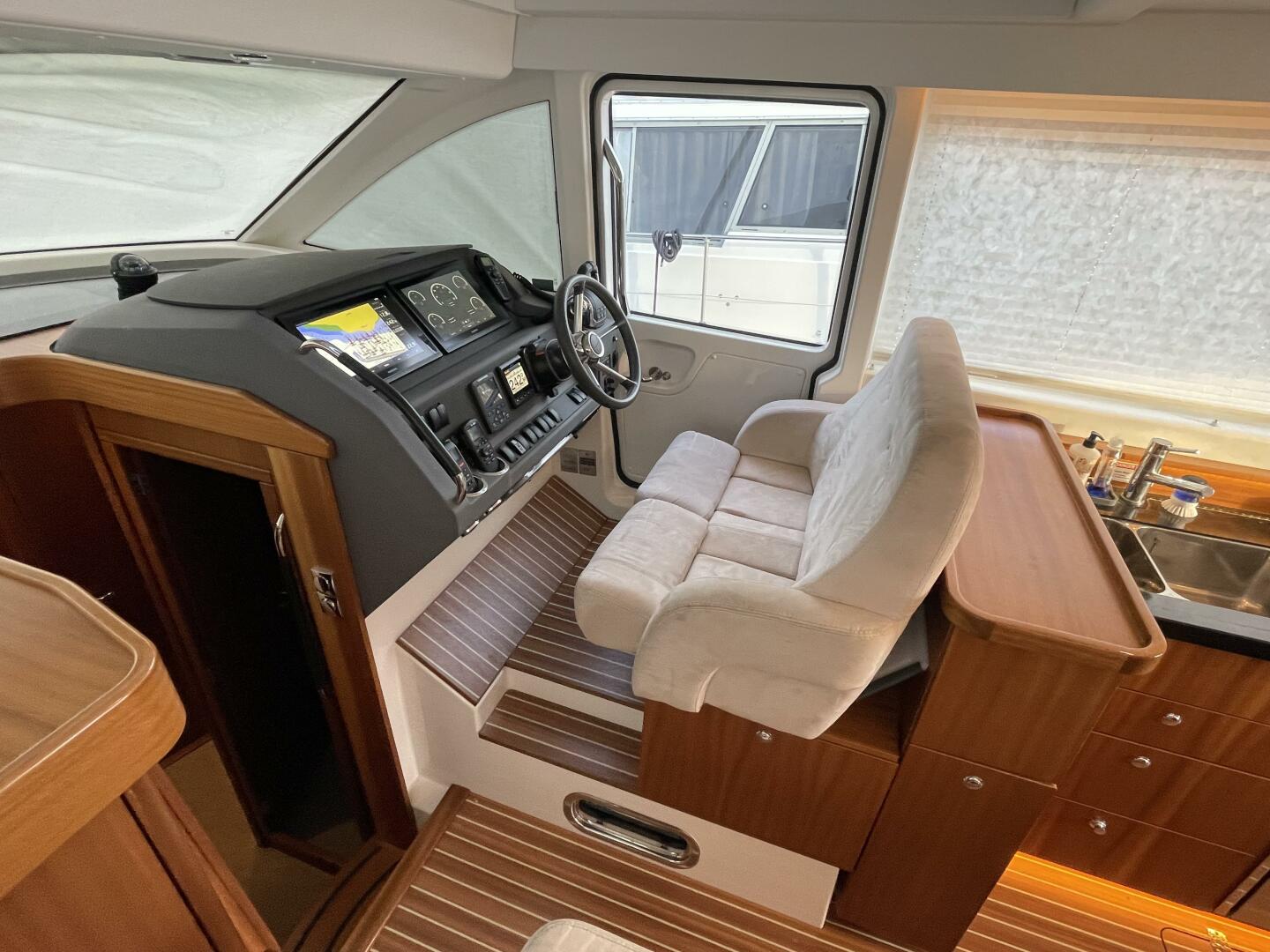Slide: The Image of Nimbus 405 Flybridge 2017 - 5046557
