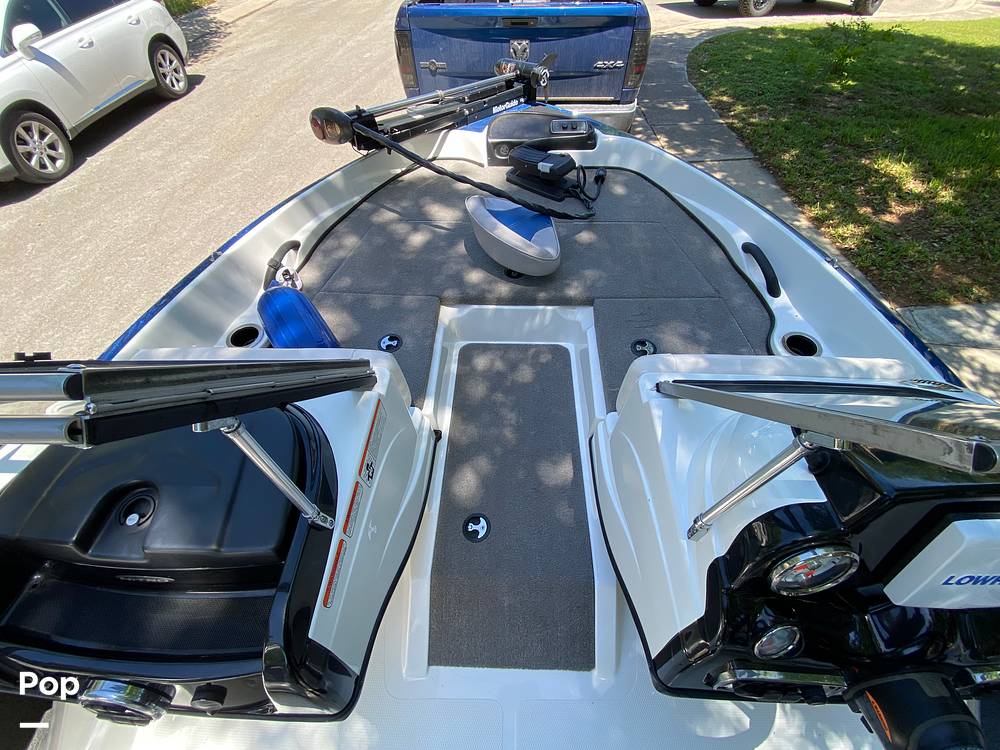 Slide: The Image of LOTS OF STORAGE - 15332931