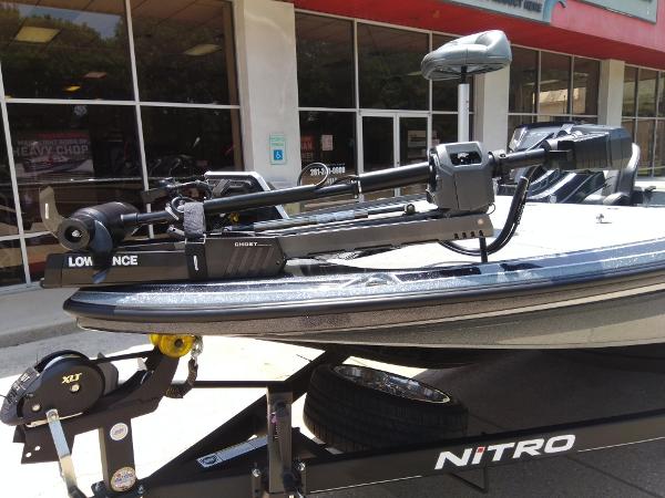 Slide: The Image of 2023 Nitro Z20 Pro boat with Lowrance trolling motor on trailer. - 10