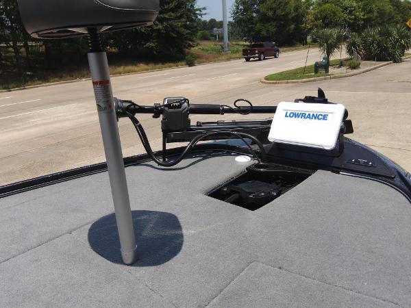 Slide: The Image of Nitro Z20 Pro 2023 boat deck with Lowrance fish finder and seat. - 6