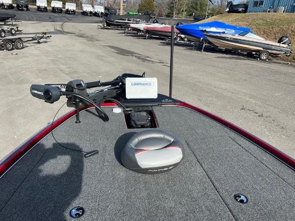 Slide: The Image of 2023 Nitro Z20 Pro boat with Lowrance electronics and trolling motor. - 9