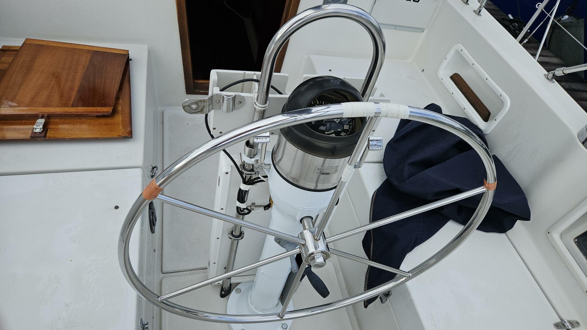 Slide: The Image of Nonsuch Auxiliary Sail 1988 - 4596599