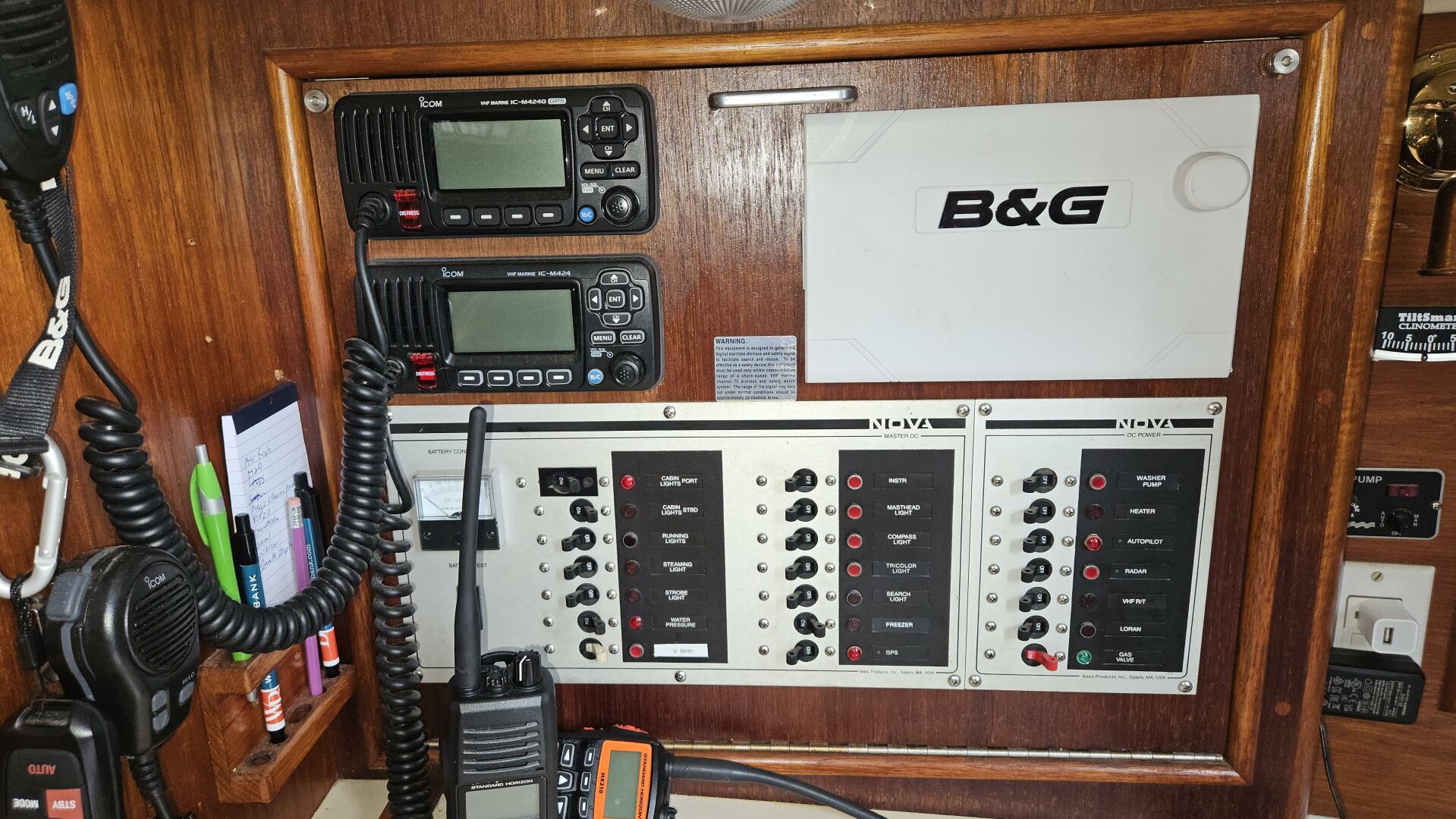 Slide: The Image of Nonsuch Auxiliary Sail 1988 - 4596614
