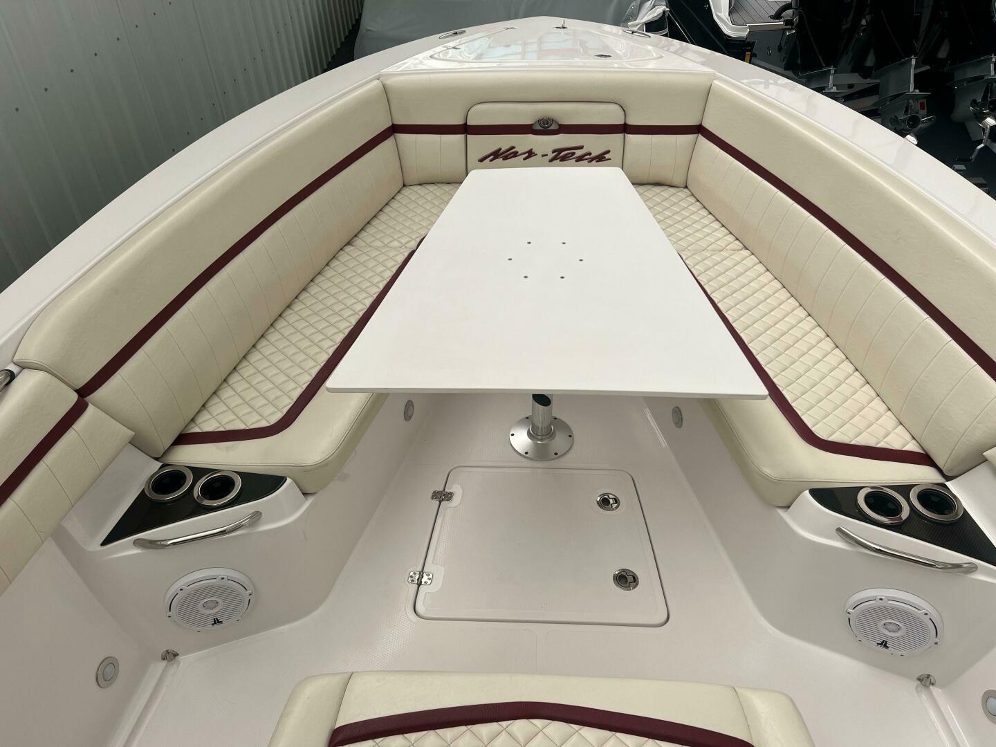 Slide: The Image of Nor-Tech 390 Sport 2015 - 5090200