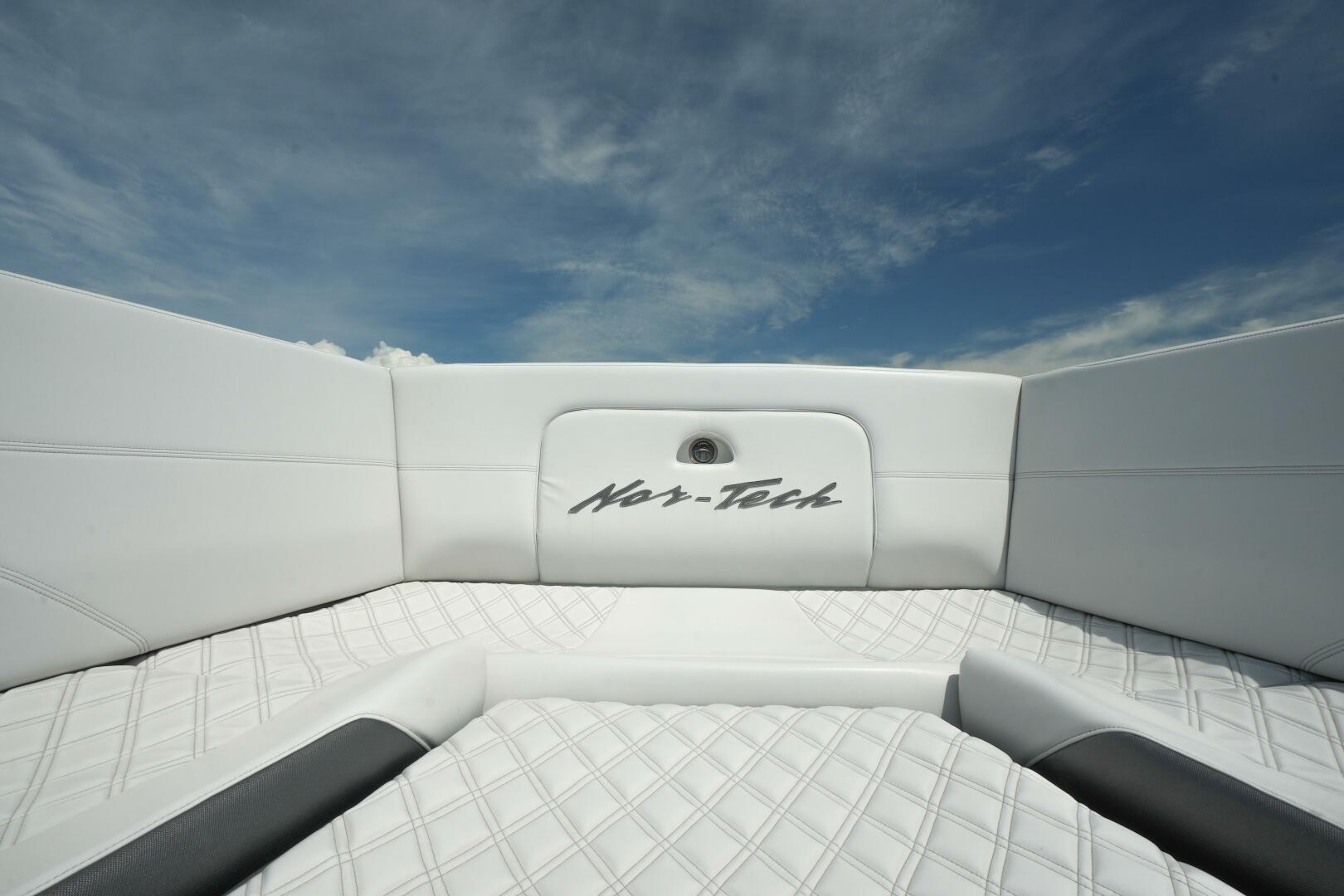 Slide: The Image of Nor-Tech 390 Sport 2020 - 5178228