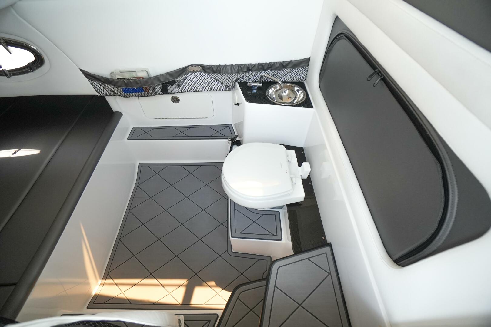 Slide: The Image of Nor-Tech 390 Sport 2020 - 5178250