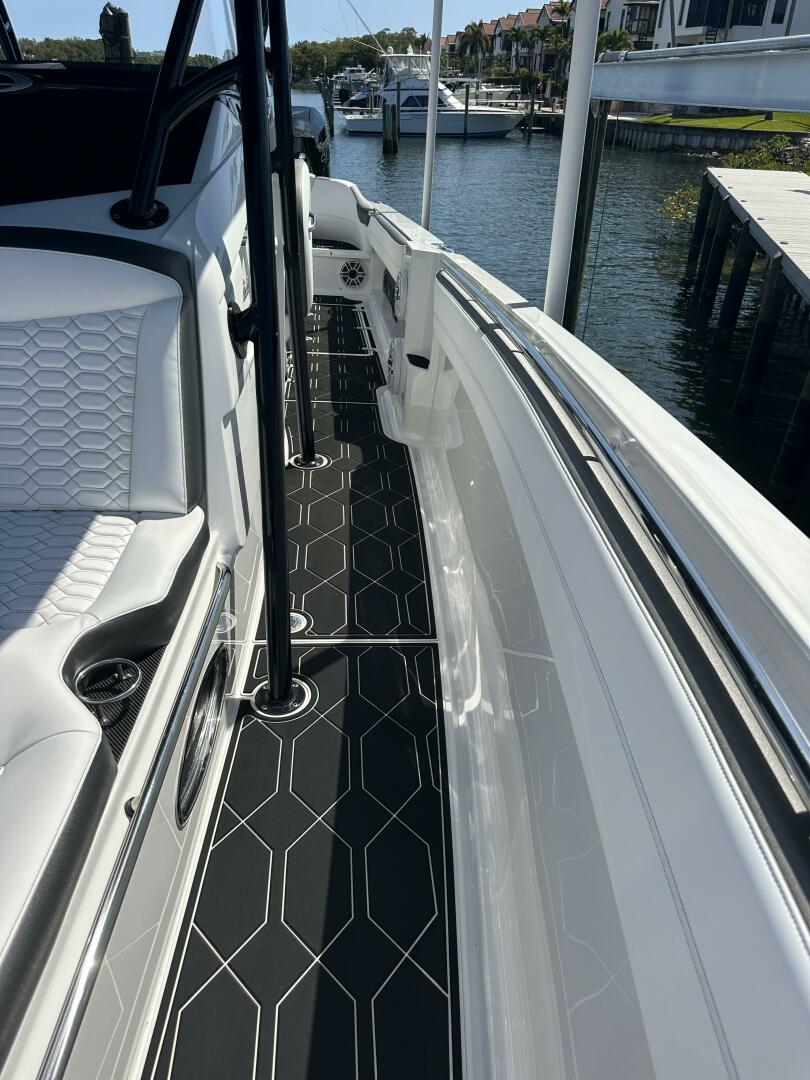 Slide: The Image of Nor-Tech 390 Sport 2024 - 5288994
