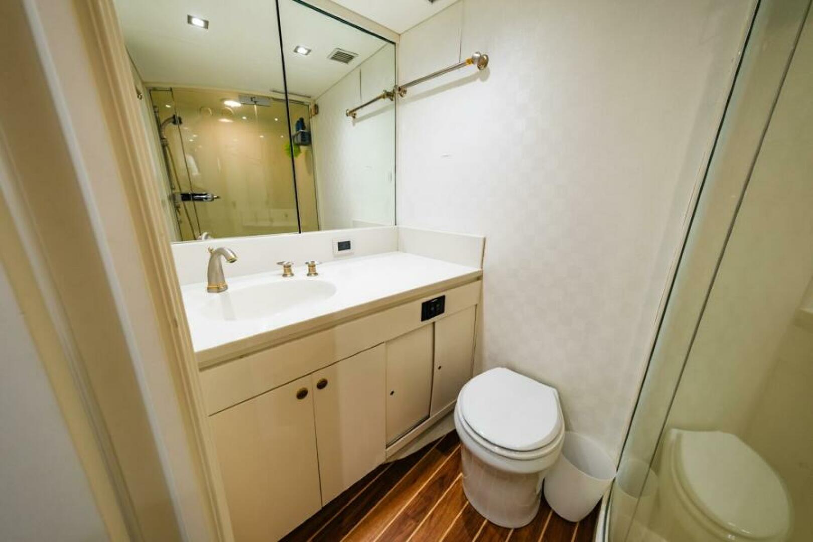 Slide: The Image of Port Side Guest Cabin Head    - 4935368