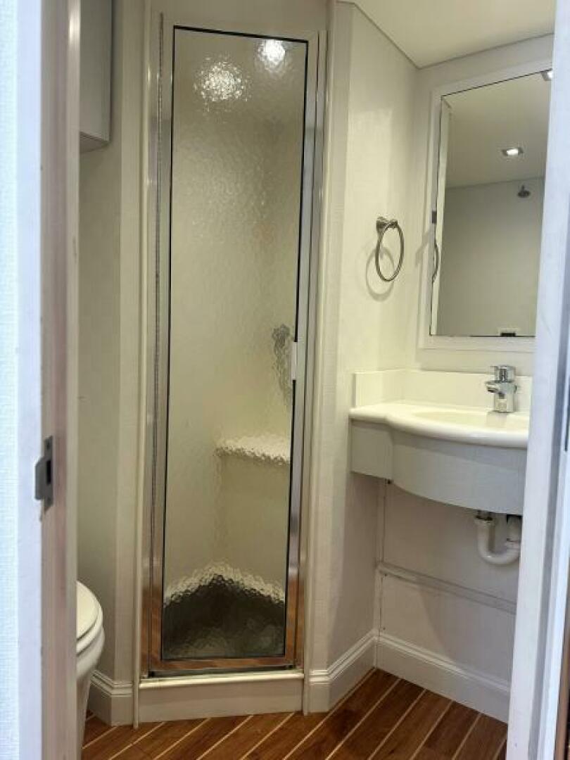 Slide: The Image of Crew Head And Shower - 4935389