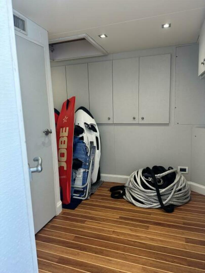 Slide: The Image of Crew Storage Area - 4935390