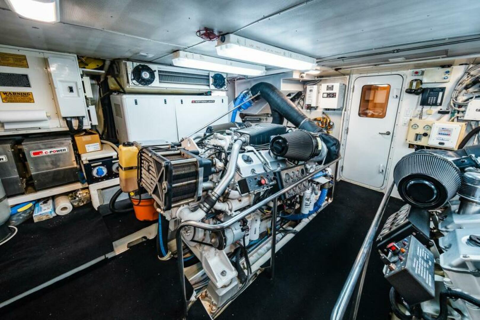 Slide: The Image of Stbd. Engine   - 4935406