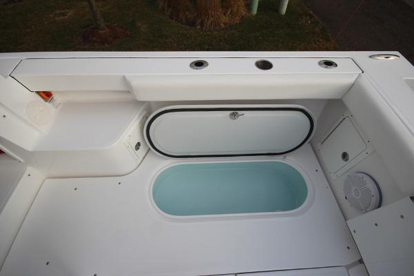 Slide: The Image of North Coast 285 Cabin 2023 - 10