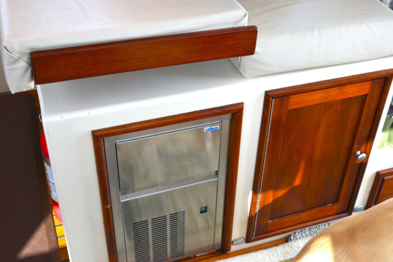 Slide: The Image of Northern Bay 38 Sportfish 2009 - 4193075