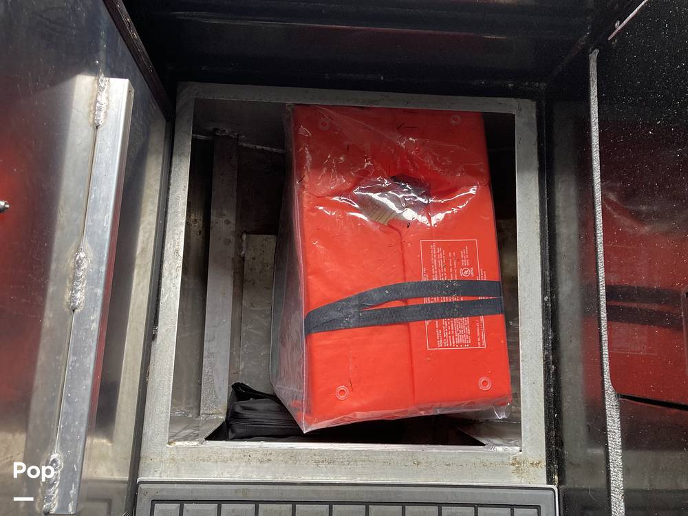 Slide: The Image of North River 2700 Offshore 2022 - 33
