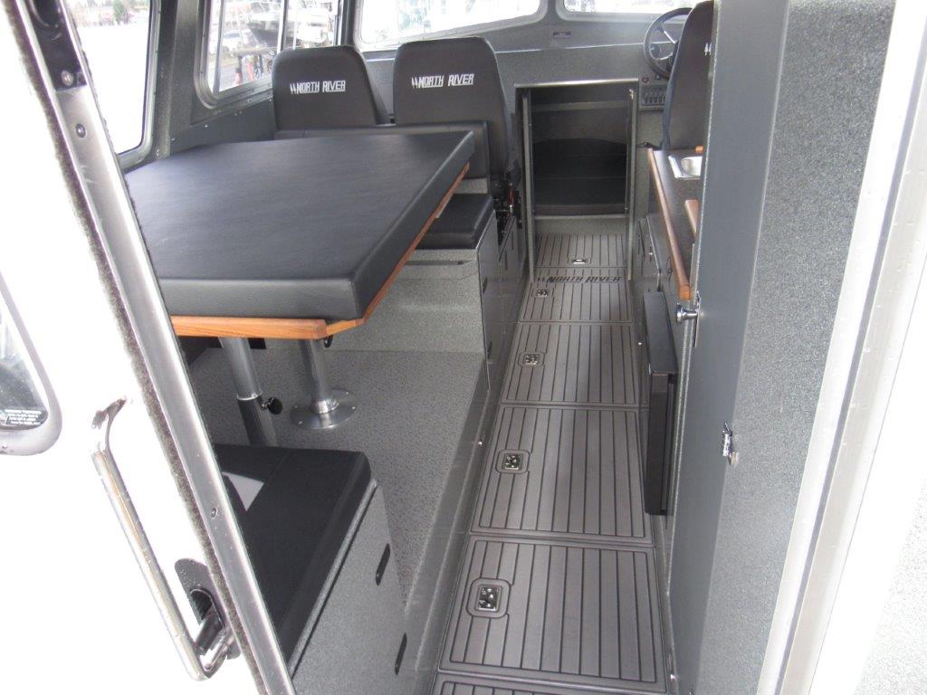Slide: The Image of North River SEAHAWK OS 3100 SXL 2025 - 24