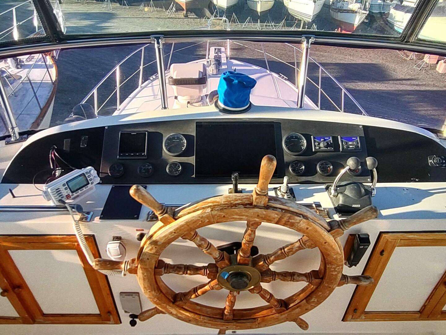 Slide: The Image of Nova 48 Cockpit 1986 - 5045783