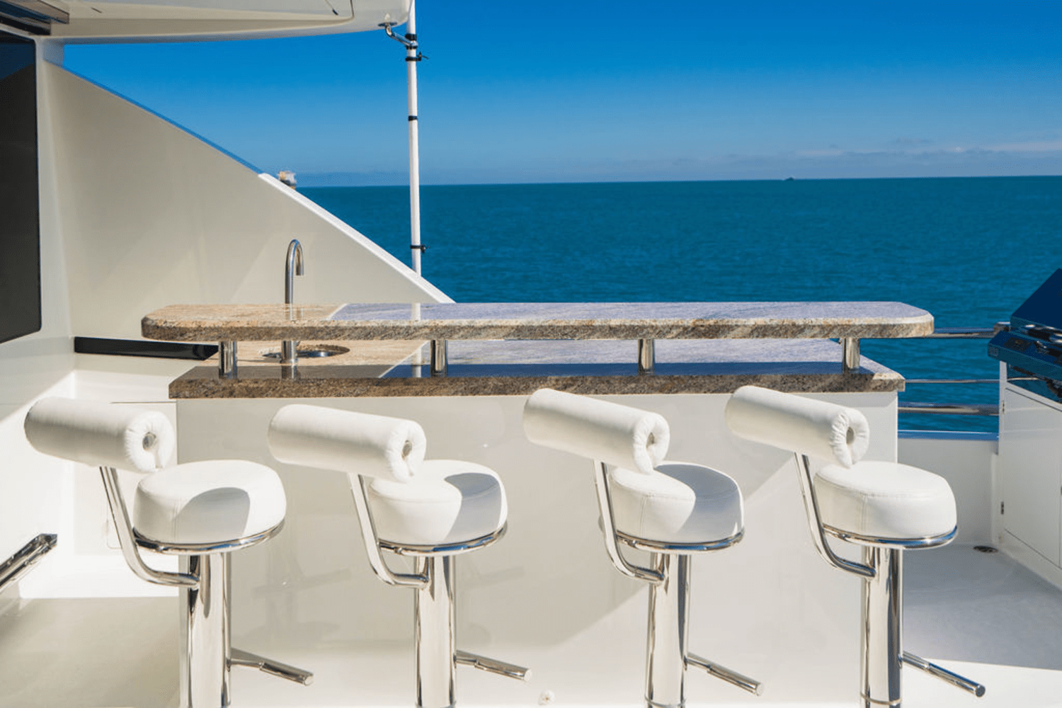 Slide: The Image of Ocean Alexander 100 2018 - 11