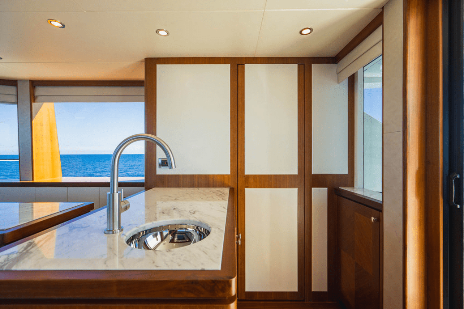 Slide: The Image of Ocean Alexander 100 2018 - 18