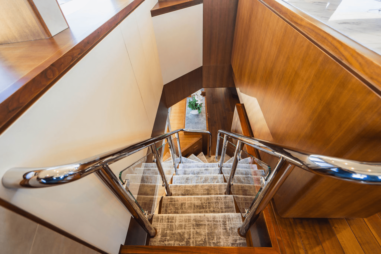 Slide: The Image of Ocean Alexander 100 2018 - 20