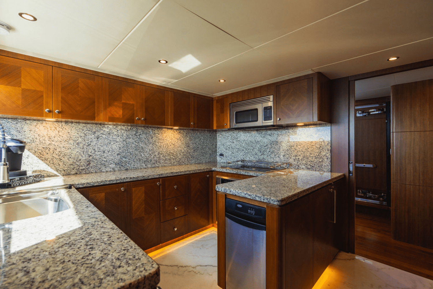 Slide: The Image of Ocean Alexander 100 2018 - 26