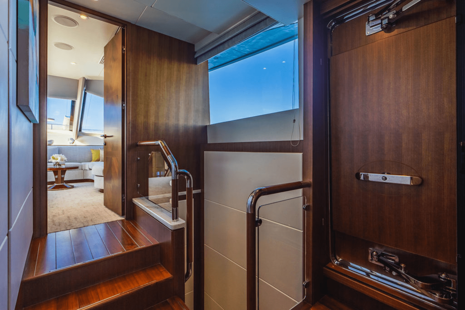 Slide: The Image of Ocean Alexander 100 2018 - 39