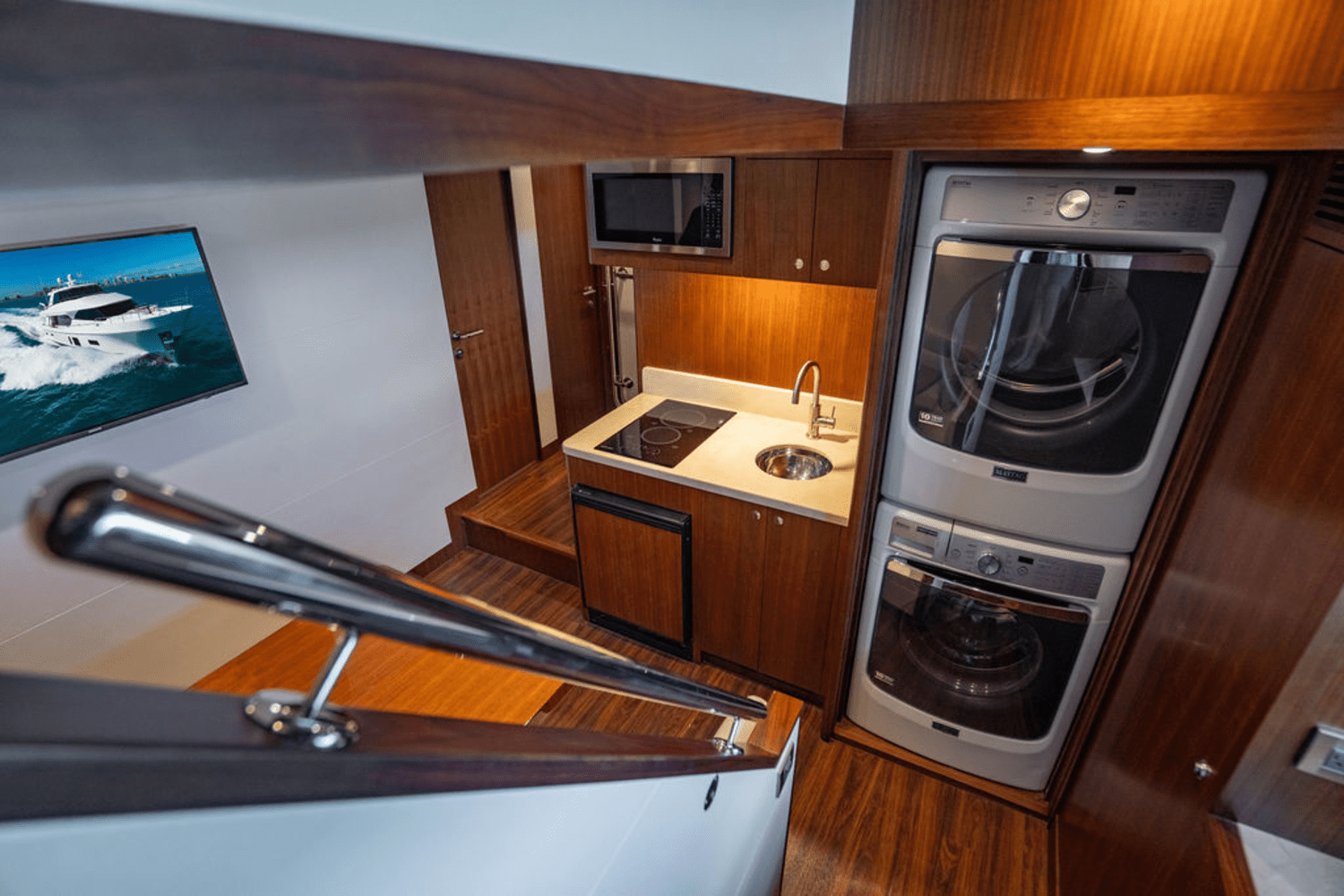 Slide: The Image of Ocean Alexander 100 2018 - 50